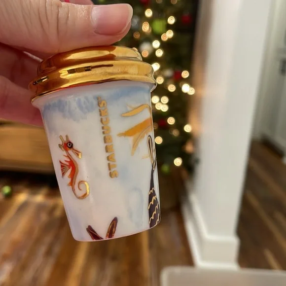 Starbucks 2015 Holiday Ornament - Picture 2 of 4